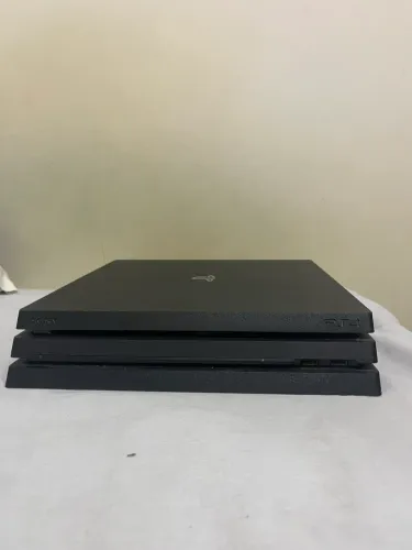 PS4 PRO 1TB (COM CAIXA)