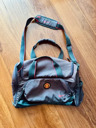 Bolsa Esportiva Nike Manchester United Cinza