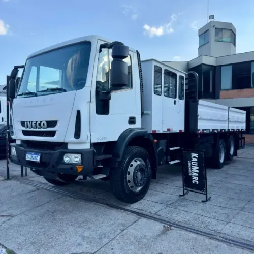 Iveco Tector 170e21 Ano 2023 Truck 6x2 Carroceria + Cabine Auxiliar