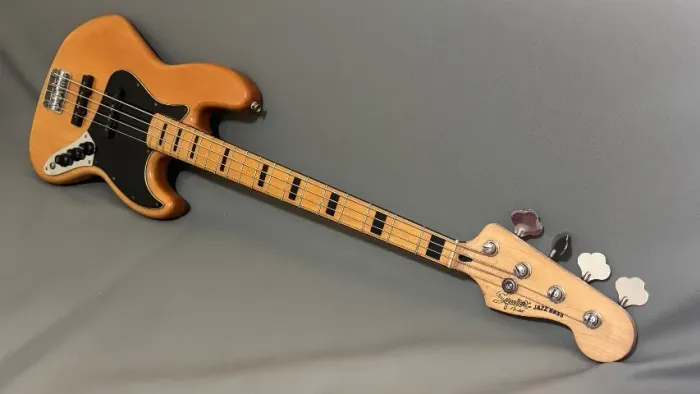 Baixo Squier Vintage Modified Jazz Bass 70'S (By Fender)