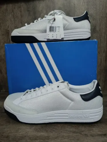 Tênis Adidas Rod Laver Branco e Azul marinho 