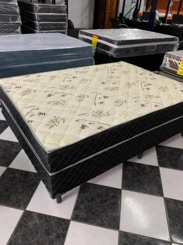Cama Completa com um Colchão d33 Ortopédico No valor 499,00 A vista