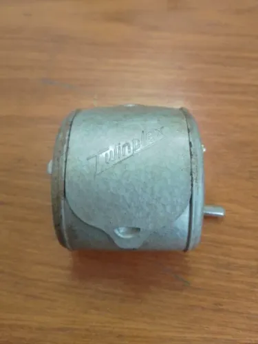 Apontador de lápis antigo