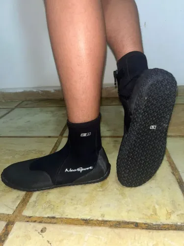 Botinhas de Neoprene NeoSport - Perfeitas para esportes aquáticos!