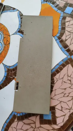 Tampa compartimento de pilhas rádio polivox gr800