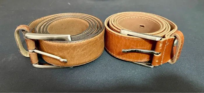 2 Cintos de Couro Marrom