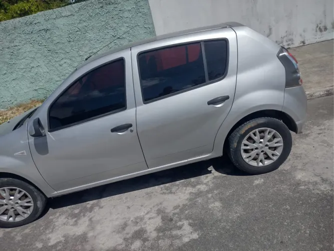 carro todo novo todo completo 