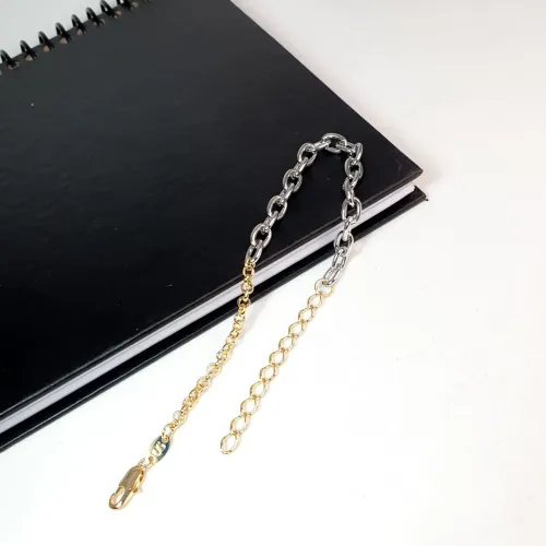 Pulseira de corrente fina dourada e prata Ante alérgica e banho de verniz 