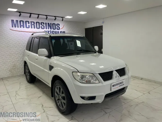 Mitsubishi Pajero TR4 2.0 Flex 16V 4X2 Aut. 2013