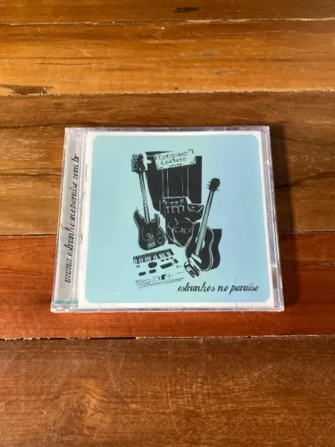 Estranhos no Paraíso - CD - Cotidiano Confuso