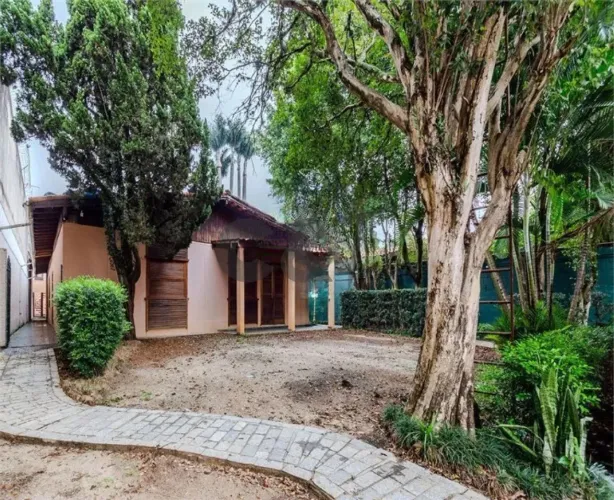 Casa Térrea - 4 Dormitórios (1 Suíte) à Venda ou para Alugar no Jardim Petrópolis - São Pa