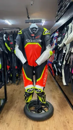 Macacão Alpinestars Gp Tech V4 Peça Única Tamanho 52 Eur em Bom estado