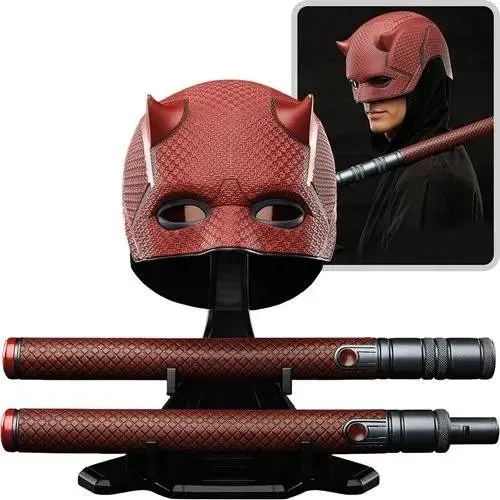 (Pré-Venda) Marvel Legends Daredevil: Born Again Mask and Billy Club Prop Replicas