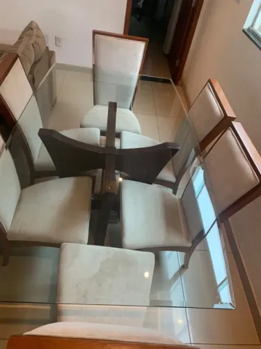 Mesa de Jantar de Vidro com 6 Cadeiras
