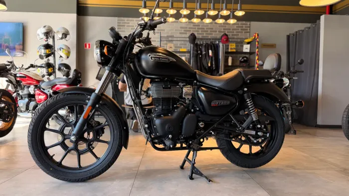 Meteor 350cc Stellar Black 26/26 - 0Km