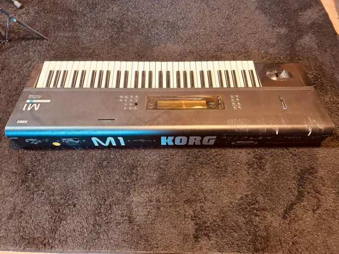 Teclado Korg M1 