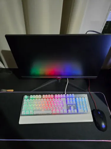 Computador de mesa rizen 5 5600g acompanha tela aoc hero 144hz