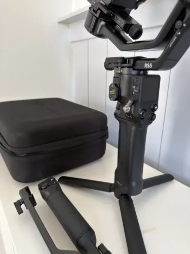 OPORTUNIDADE! Gimbal DJI RS 5 Combo Estabilizador 3 Eixos - Novo (Sem uso)