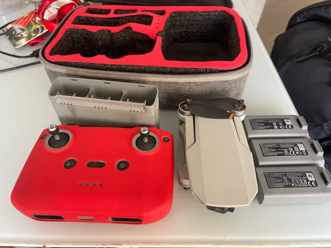 Drone DJI Mini 2 Fly More Combo