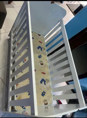 Berço Infantil Branco com Rodinhas + Colchão - Lagarto/SE