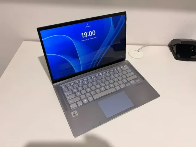 Notebook Asus Zenbook Intel Core I7 8GB 256GB SSD 14''