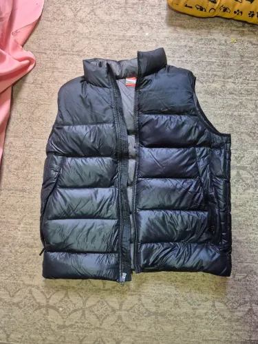 Colete puffer preto da Nike nunca usado