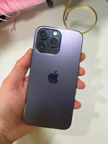 iPhone 14 Pro Max roxo 