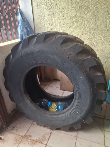 Pneu de trator para treino de crossfit