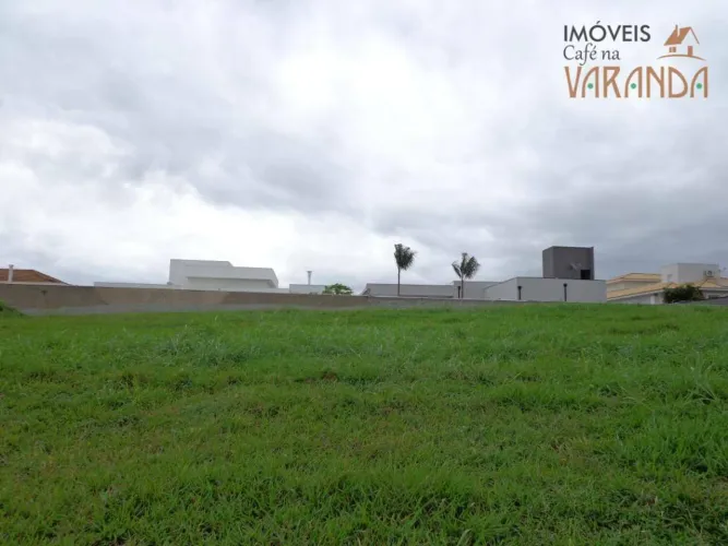 Terreno à venda, 1000 m² por R$ 1.000.000,00 - Condomínio Residencial Villa Lombarda - Val