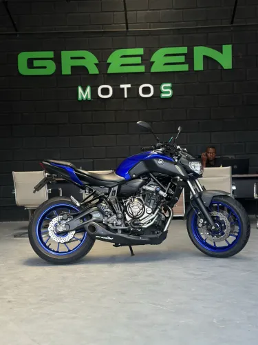 YAMAHA MT-07 (GREEN MOTOS)