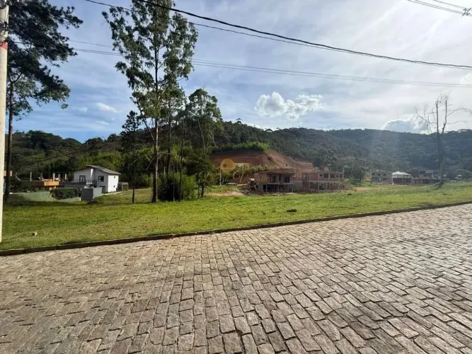 Terreno em Condomínio para Venda em Teresópolis, Prata