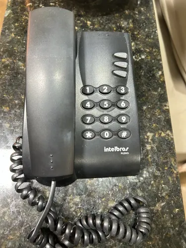Aparelho de telefone fixo seminovo 