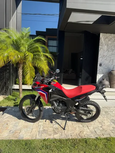 SAHARA 300 2026 0km