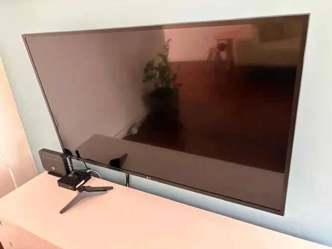 Smart TV LG com suporte - excelente estado
