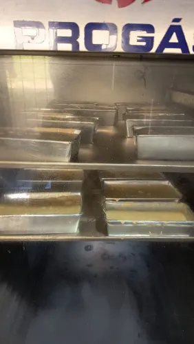 Procuro padaria ou fábrica para arrendar 