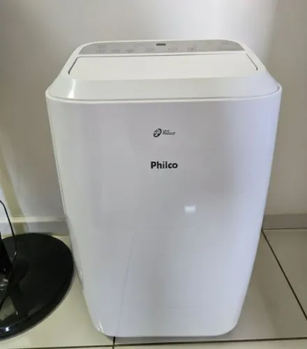 Ar condicionado portátil Philco com controle remoto