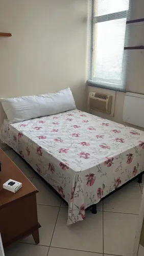 Cama box viúva com colchão semi nova