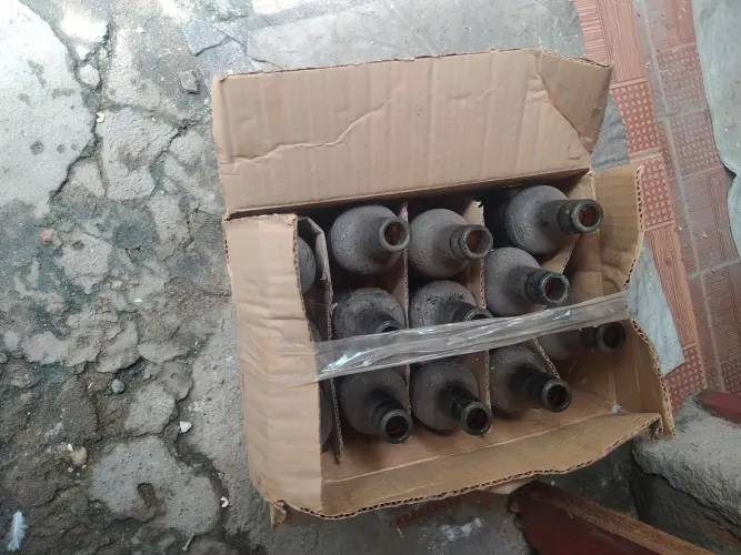 70 unidades de Garrafa litrinho 300 ml