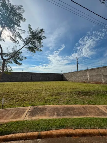 OPORTUNIDADE NO GOLDEN PARK 2 - Terreno 250m²