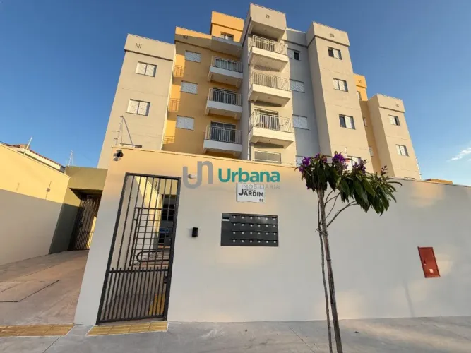Apartamento Padrão para Alugar em São Carlos - 2 Dormitórios, Suíte e Sacada no Cidade Jar