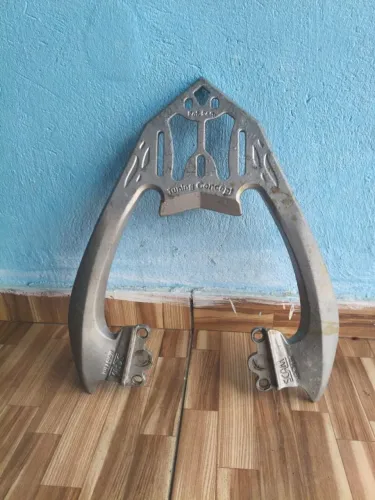 Suporte baú roda cb 300