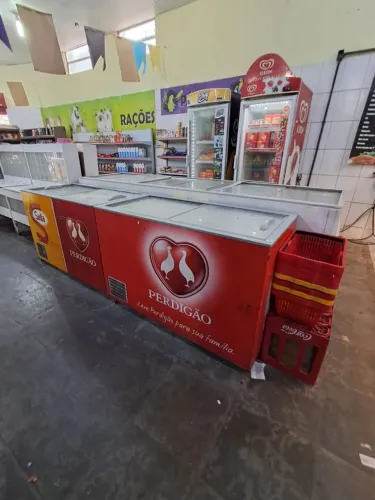 VENDO GELADEIRA HORIZONTAL..