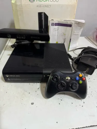 XBOX 360 FUNCIONANDO/COM CAIXA ORIGINAL(ENVIO OLX PAY)