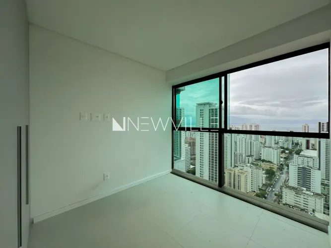Apartamento para locação no Edf. Verdano, em Boa Viagem 86,40m², 3 suítes, varanda gourme
