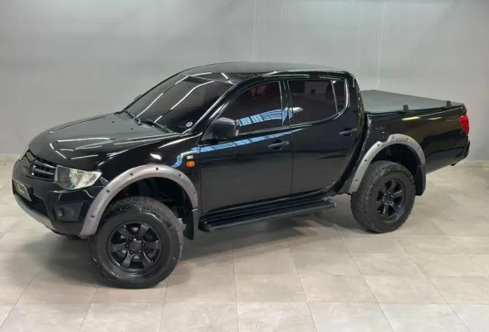 Mitsubishi L200 Triton HPE 3.2 CD TB Int.diesel MEC 2013