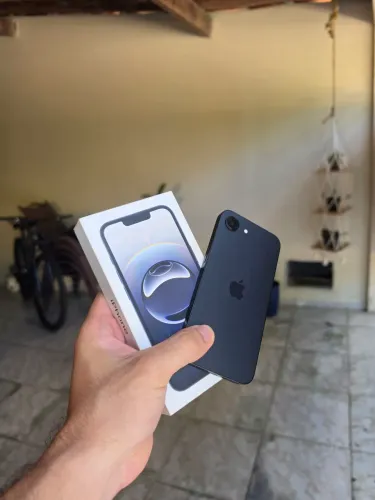 Iphone 16e 100% de bateria em ótimo estado