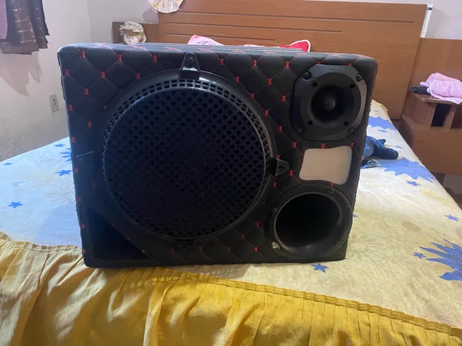 Caixa de som para carro 