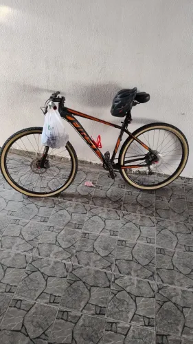 Bicicleta FIRST ARO 29 vendo ou troco por PS 5
