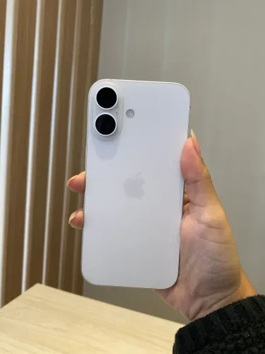 16 iPhone 128gb