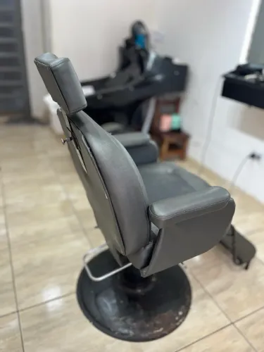 Cadeira de barbeiro reclinável